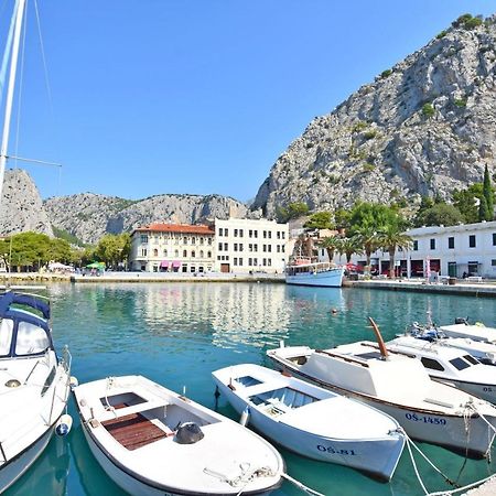 Apartments Mira Omiš Buitenkant foto