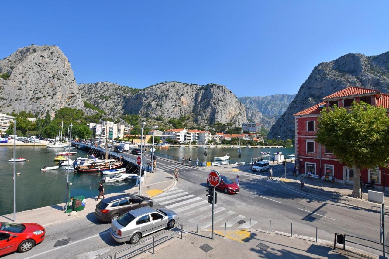 Apartments Mira Omiš Buitenkant foto