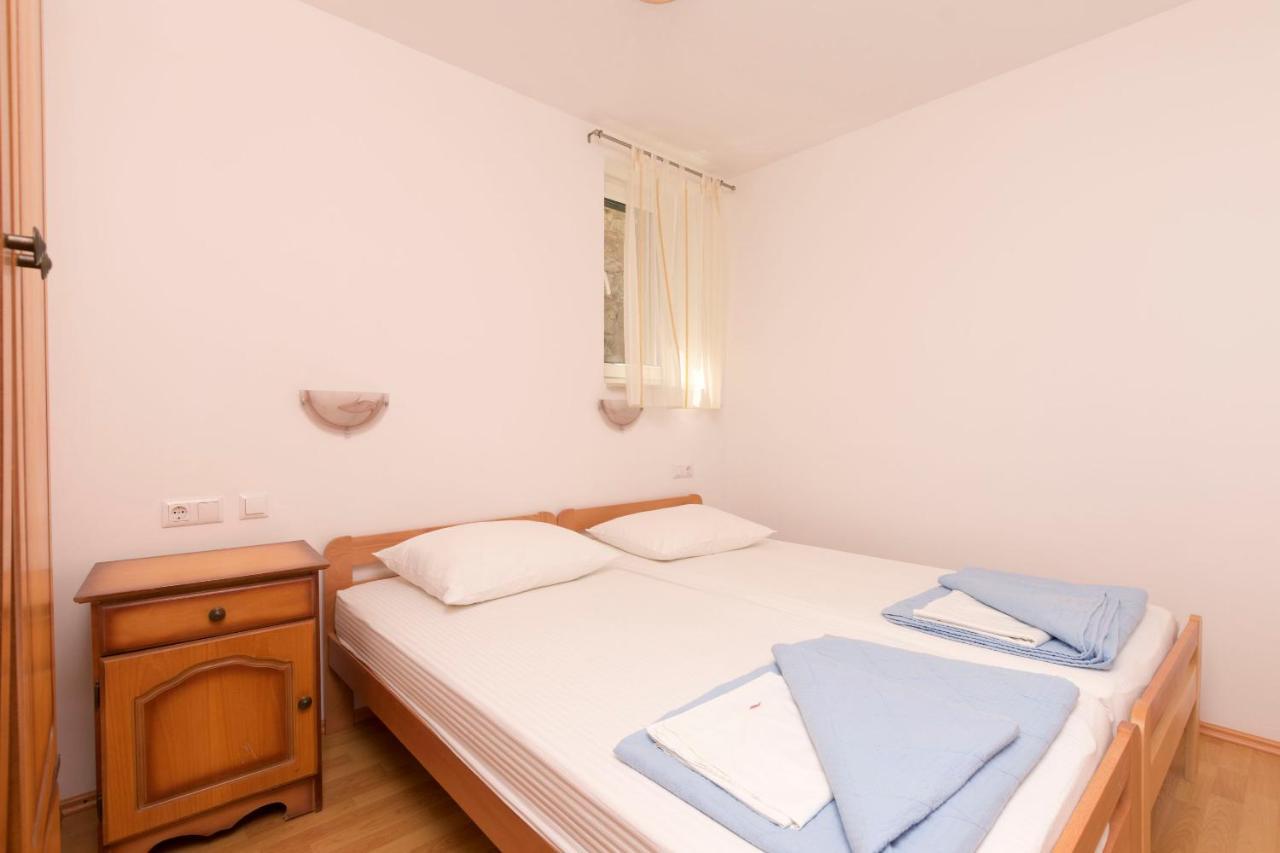 Apartments Mira Omiš Buitenkant foto